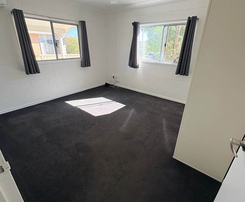 Unfurnished room with own bathroom