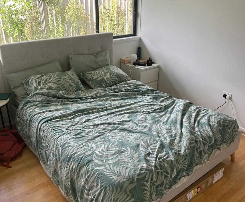 $330, Share-house, 4 bathrooms, Broadbeach Waters QLD 4218