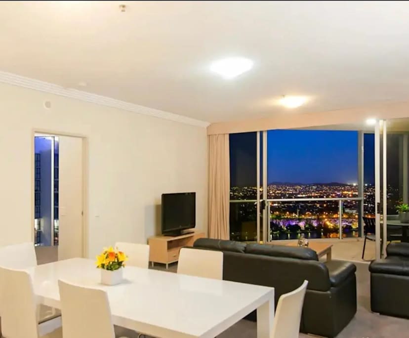 Furnished room in a flatshare