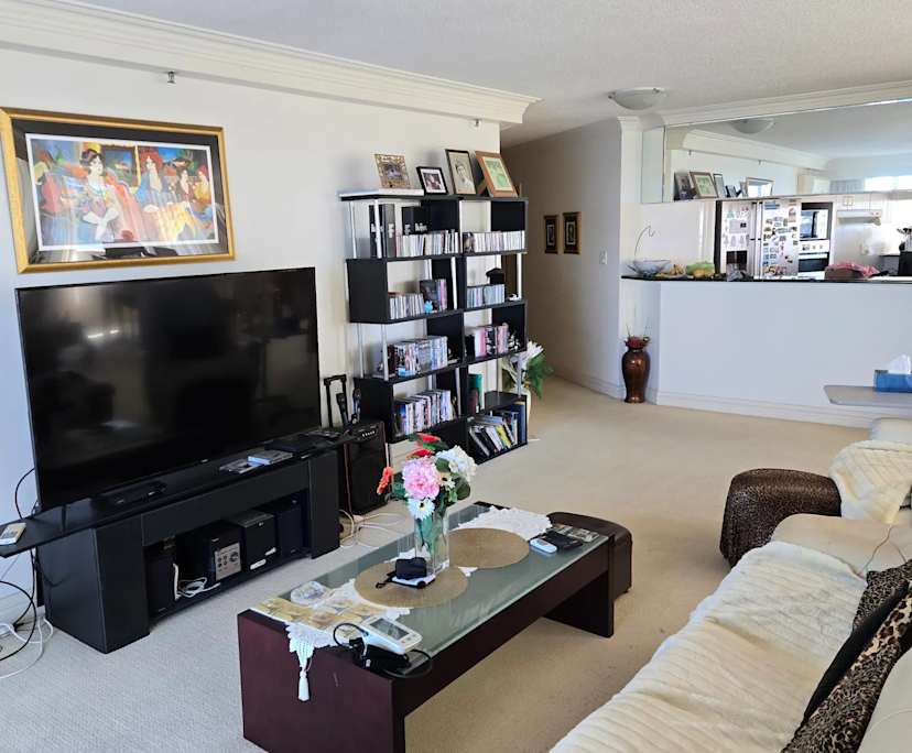 $375, Flatshare, 2 bathrooms, Runaway Bay QLD 4216