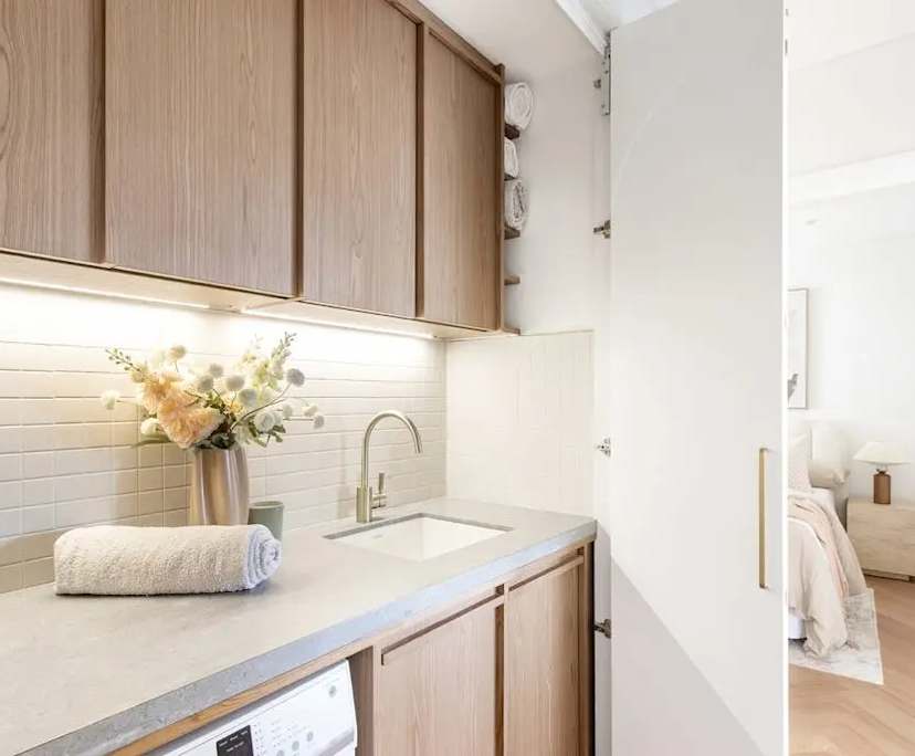 Whole property with 2 rooms for rent