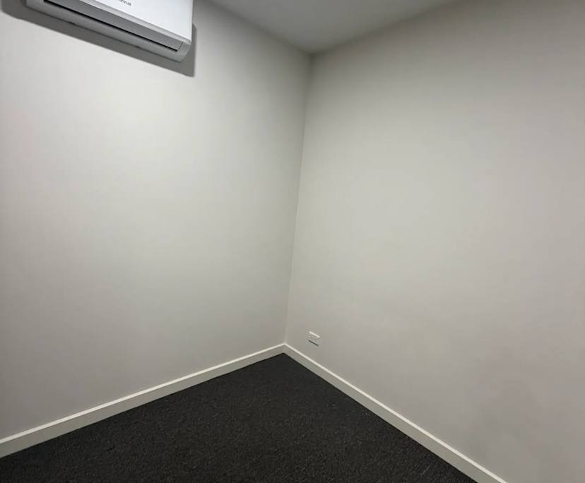 Unfurnished room in a share house