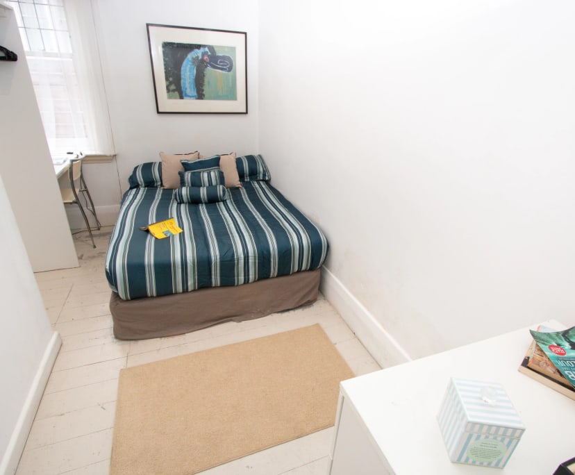 $300, Share-house, 6 bathrooms, Saint Kilda VIC 3182