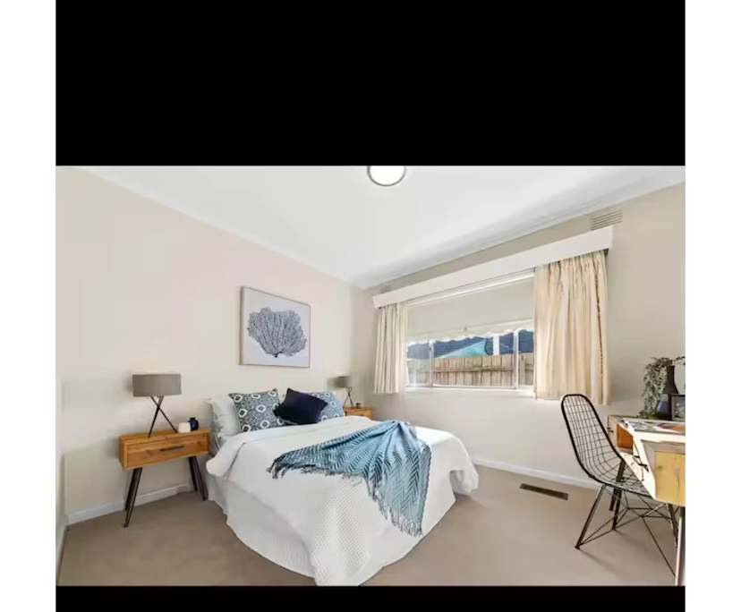 Room in a share house