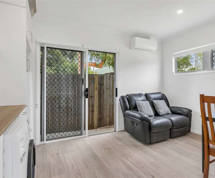 $425, Studio, 1 bathroom, Richlands QLD 4077