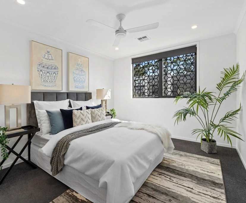 Furnished room in a share house