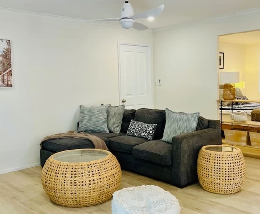 One Bed Flat for Rent in Tamborine Mountain, Gold Co...