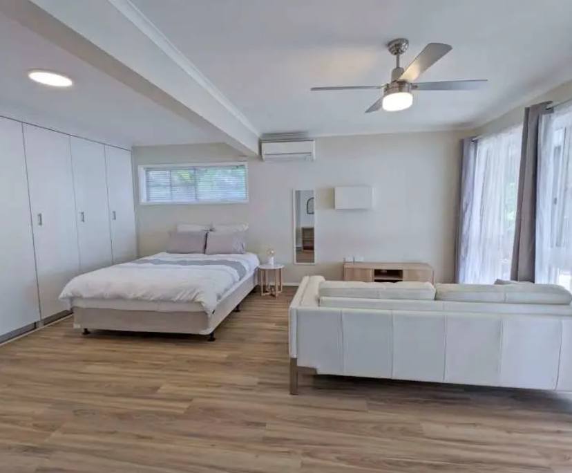 Furnished room studio flat for rent