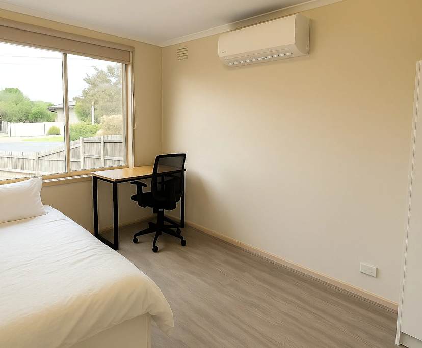 Room in a share house