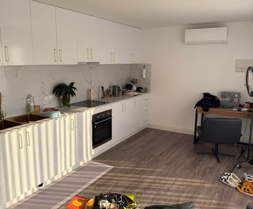 $375, 1-bed, 1 bathroom, Dallas VIC 3047