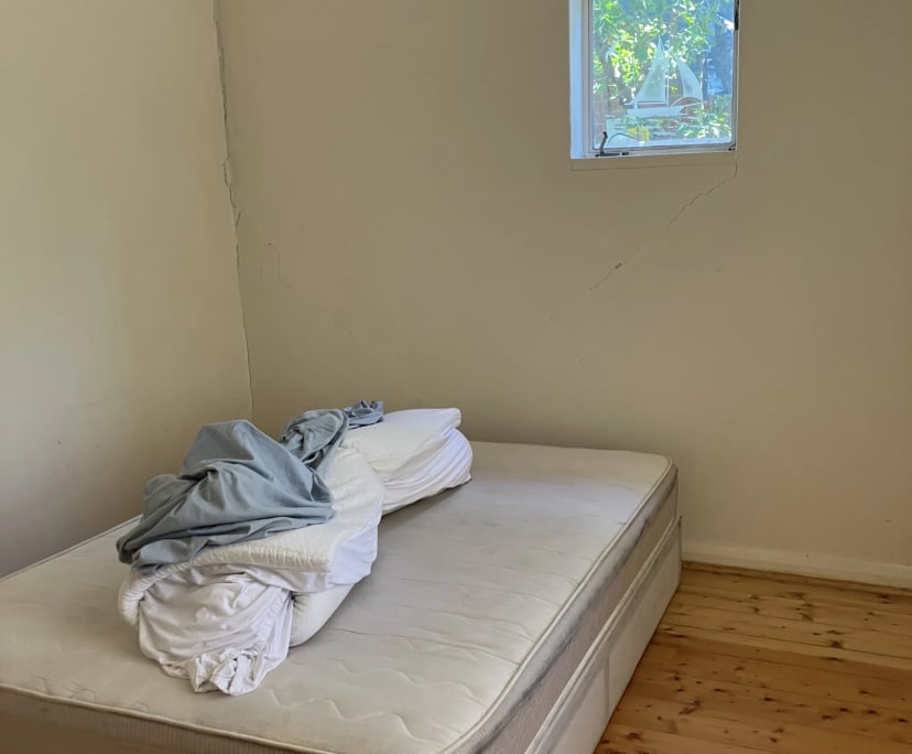 Unfurnished room in a share house