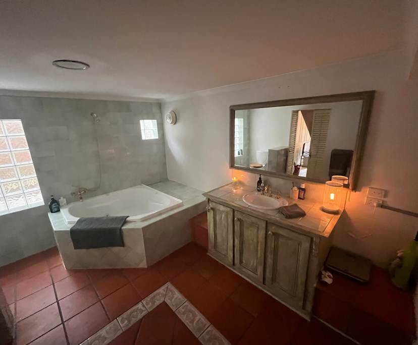 $310, 1-bed, 1 bathroom, Malvern East VIC 3145