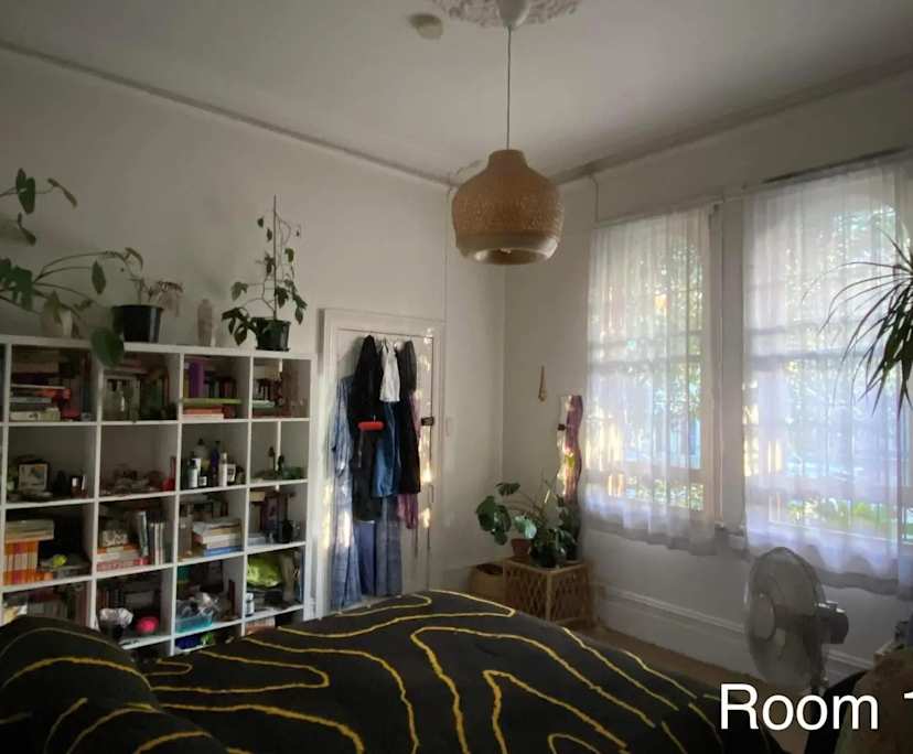 Unfurnished room in a share house