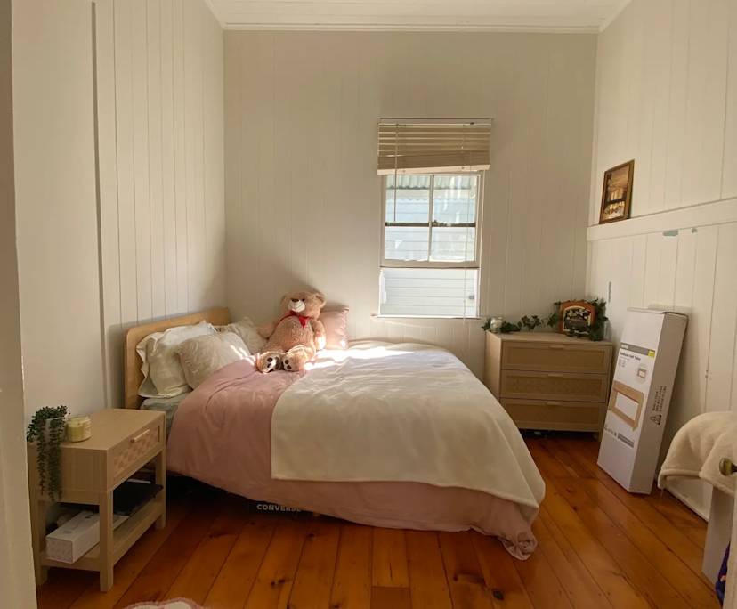 Unfurnished room in a share house
