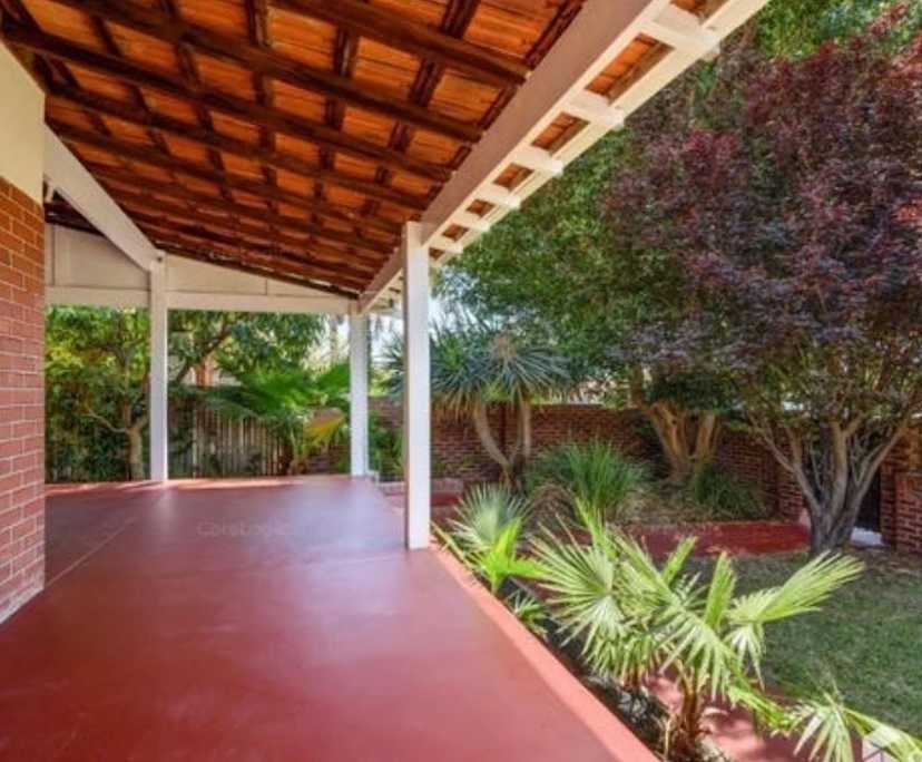 Unfurnished room in a share house