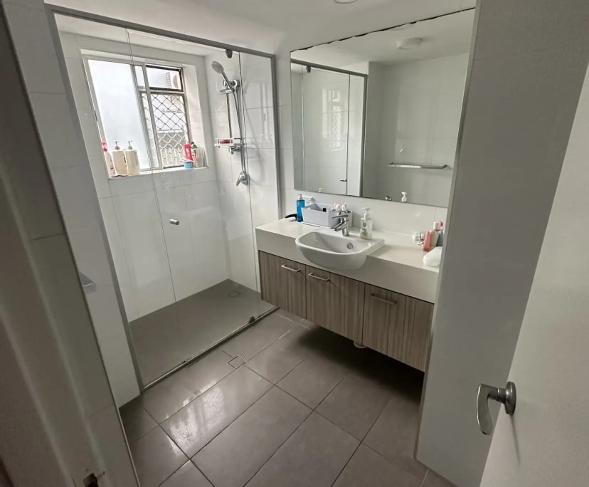 $330, Flatshare, 2 bathrooms, Ascot QLD 4007