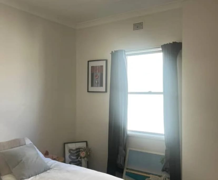 Furnished room in a flatshare