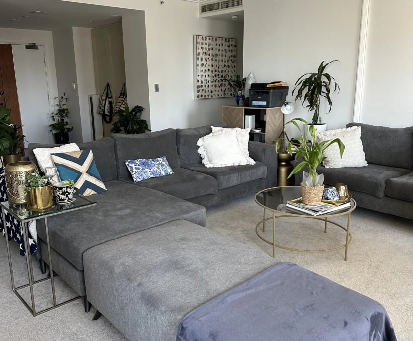 Furnished room with ensuite in a flatshare