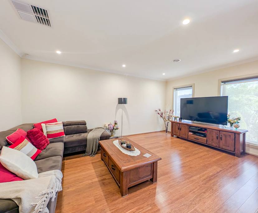 $196, Share-house, 5 bathrooms, South Morang VIC 3752