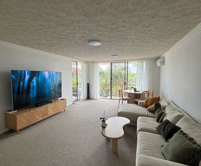 Unfurnished room in a flatshare