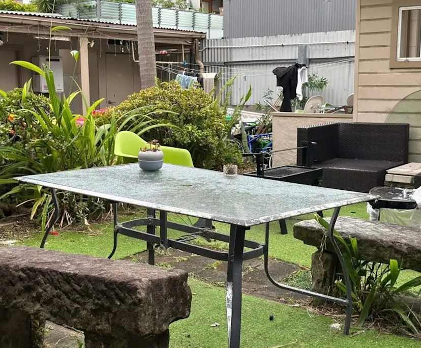 Furnished room in a flatshare