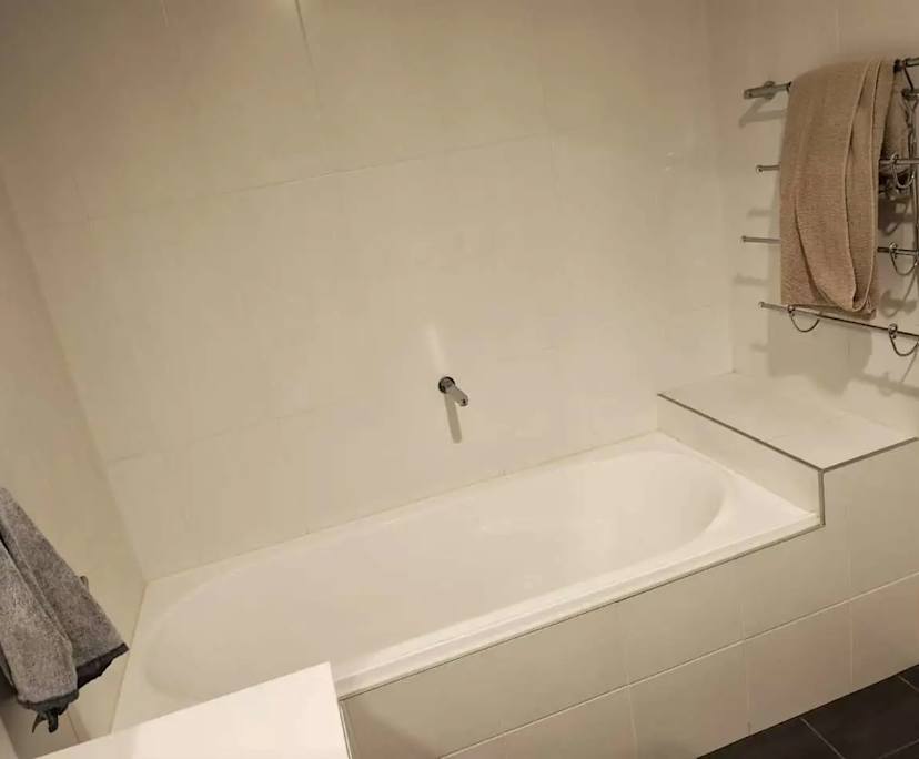 $350, Share-house, 3 bathrooms, Phillip ACT 2606