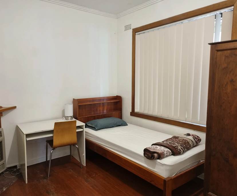 Furnished room in a share house