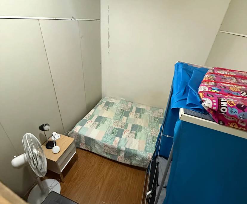 Furnished room in a flatshare