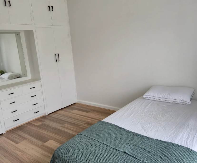 Room in a share house