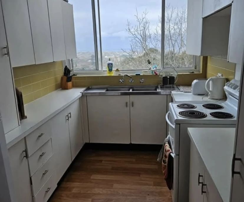Furnished room with own bathroom