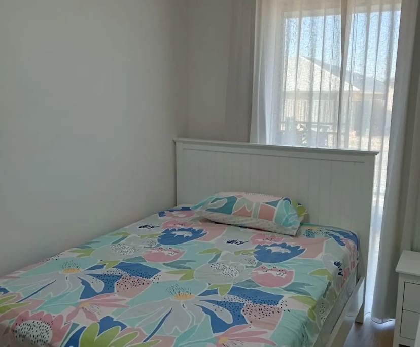 $300, Share-house, 3 bathrooms, Hammond Park WA 6164