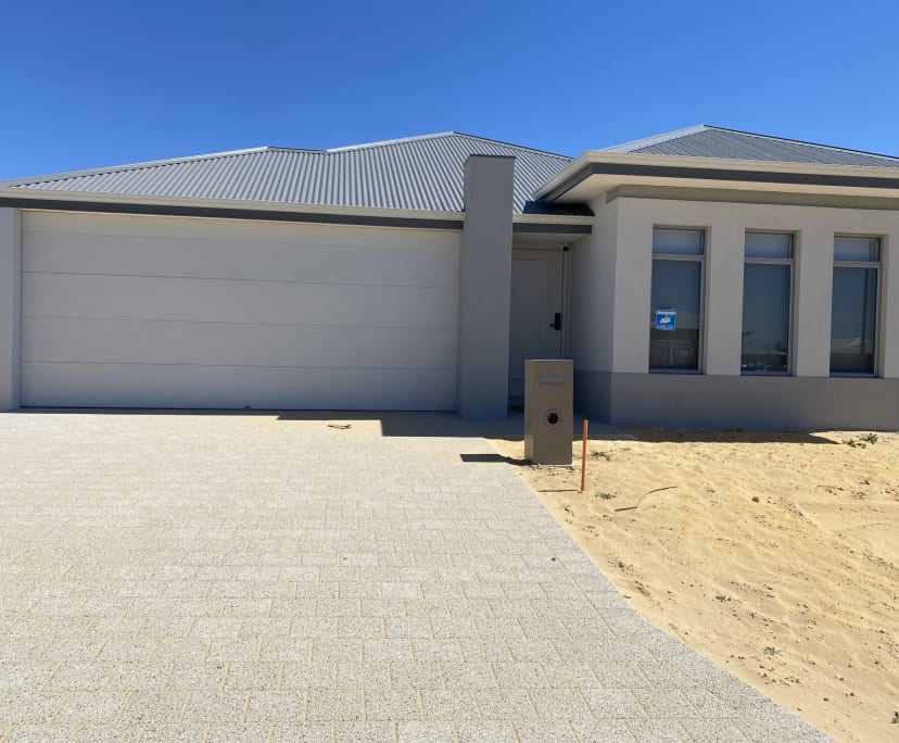 $330, Share-house, 5 bathrooms, Madora Bay WA 6210