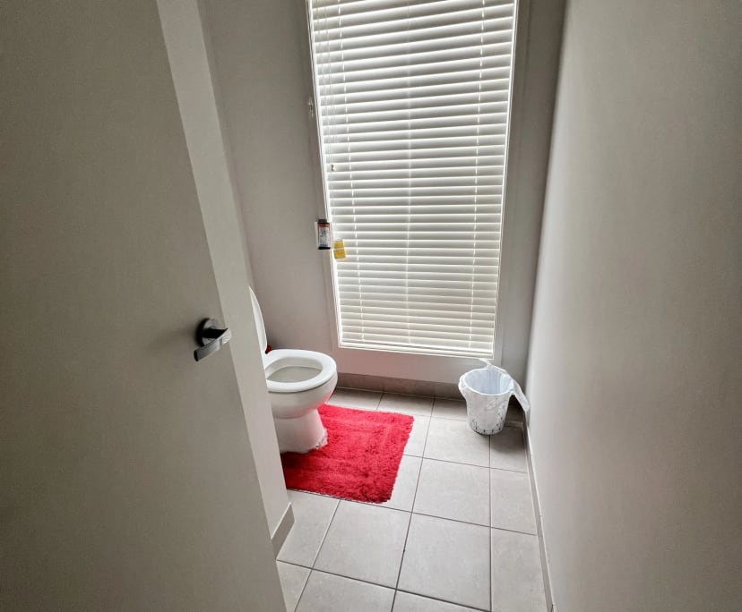 Room for Rent in Lovely Banks, Geelong 200, Furni...