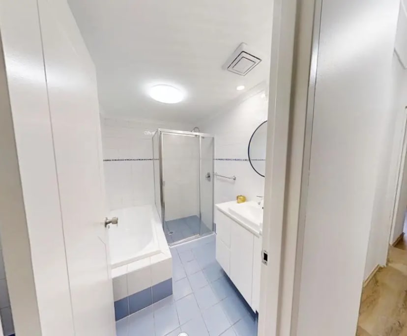 $285, Flatshare, 3 bathrooms, Chippendale NSW 2008