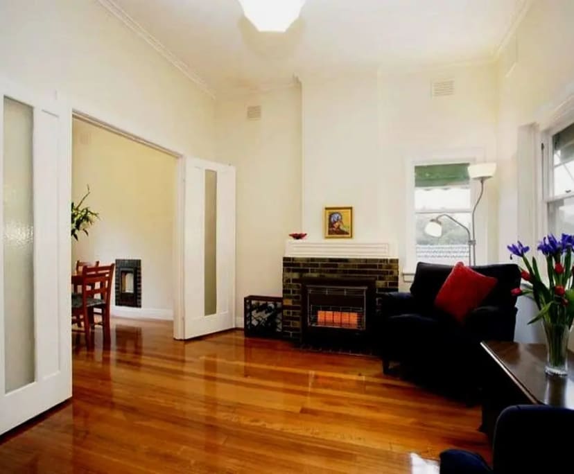 Room for Rent in Glen Iris, Melbourne 213, Unfurn...