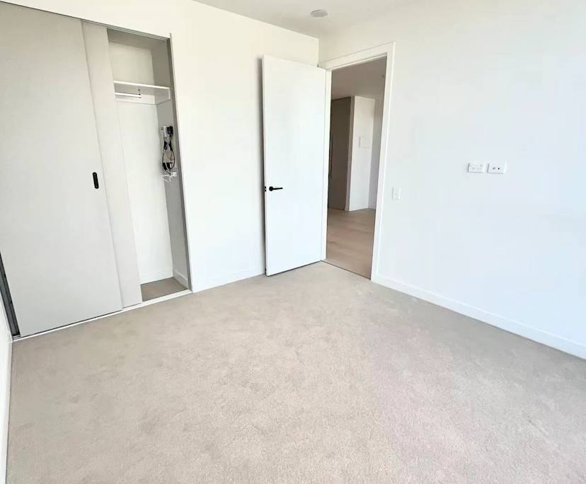 $570, 1-bed, 1 bathroom, Murrumbeena VIC 3163