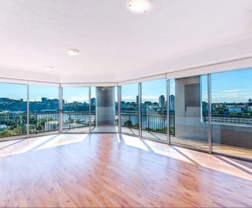 $425, Flatshare, 3 bathrooms, Kangaroo Point QLD 4169