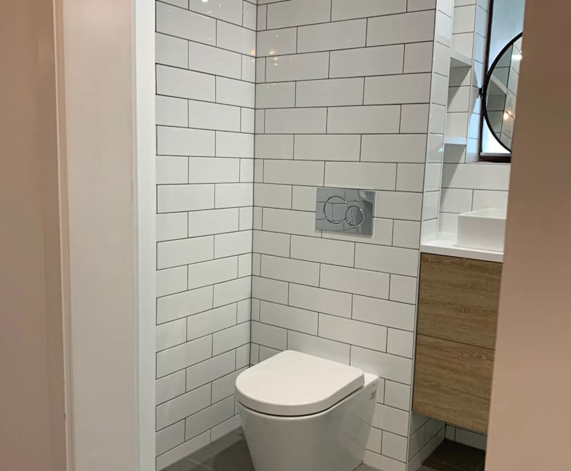 $675, Whole-property, 2 bathrooms, Labrador QLD 4215