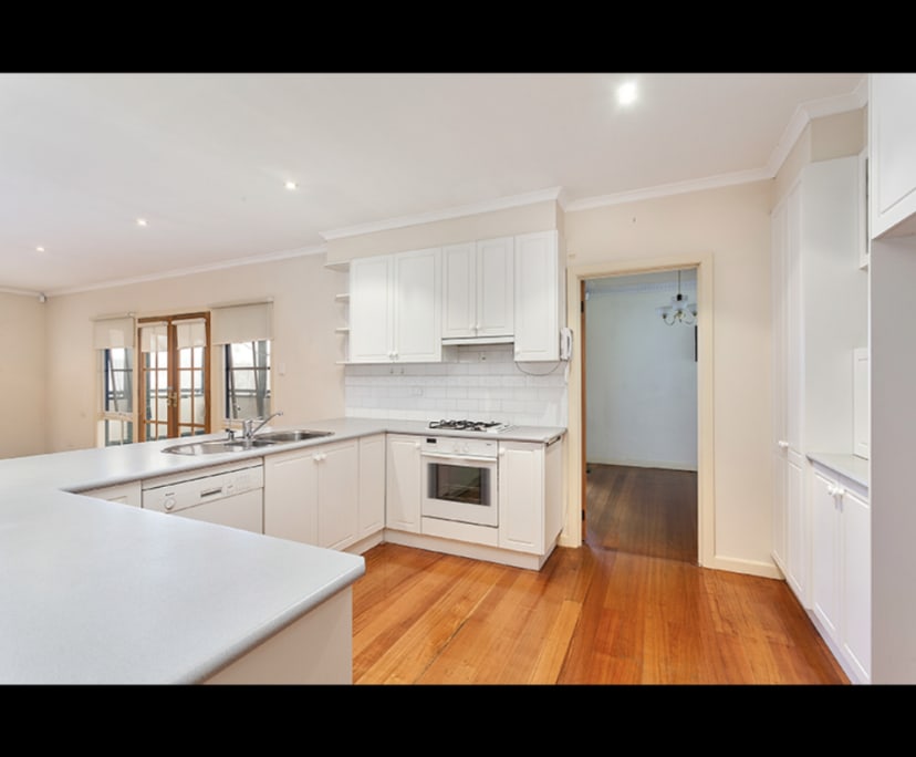 Granny Flat for Rent in Doncaster, Melbourne 650,...
