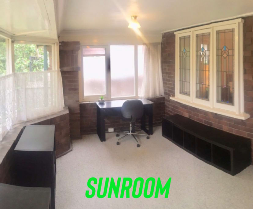 Room in a share house