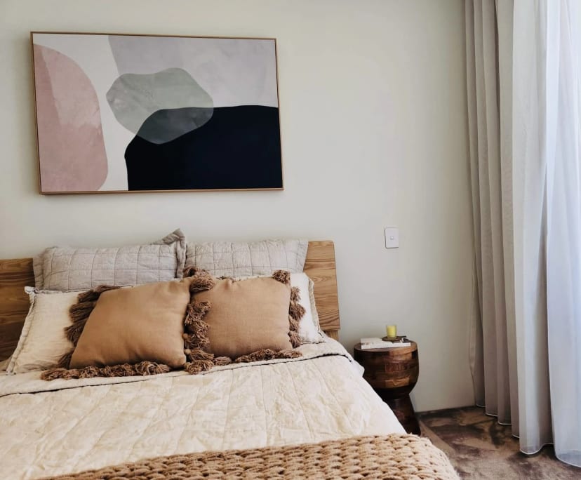 Furnished room with ensuite in a flatshare