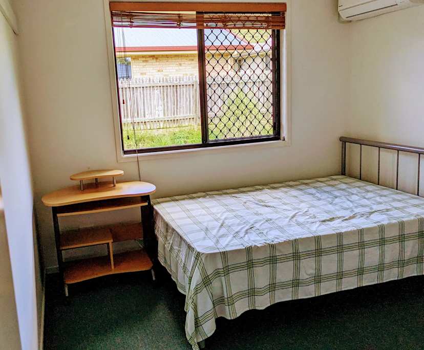 $250, Share-house, 5 bathrooms, Norman Gardens QLD 4701
