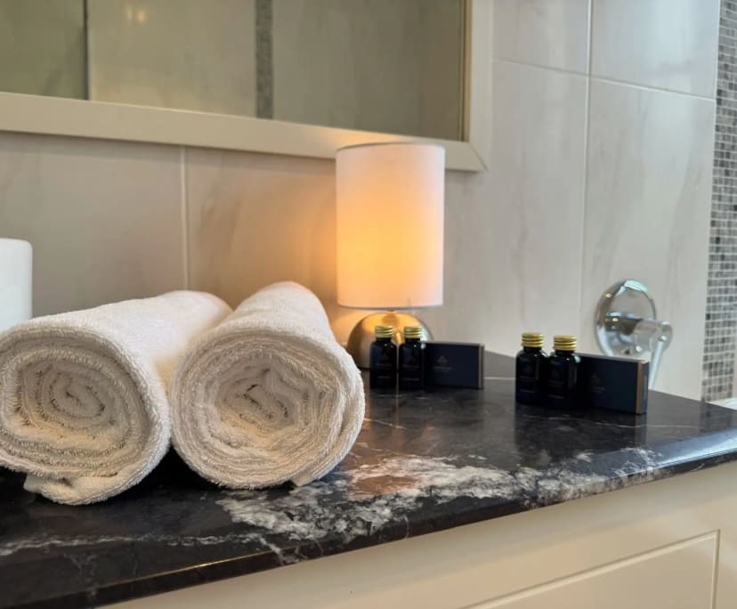 $800, Share-house, 6 bathrooms, Benowa QLD 4217