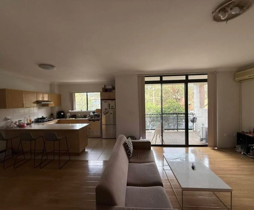 Furnished room in a flatshare