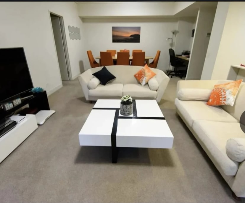 Furnished room with ensuite in a flatshare