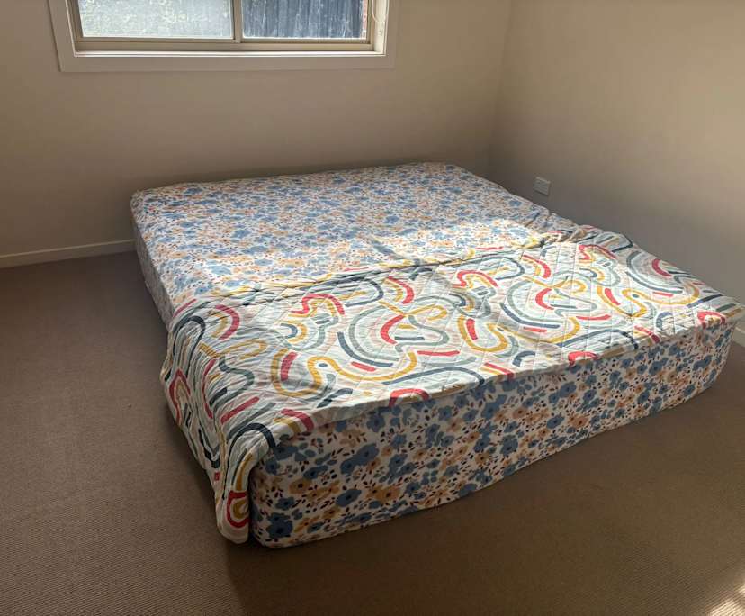 Room in a share house