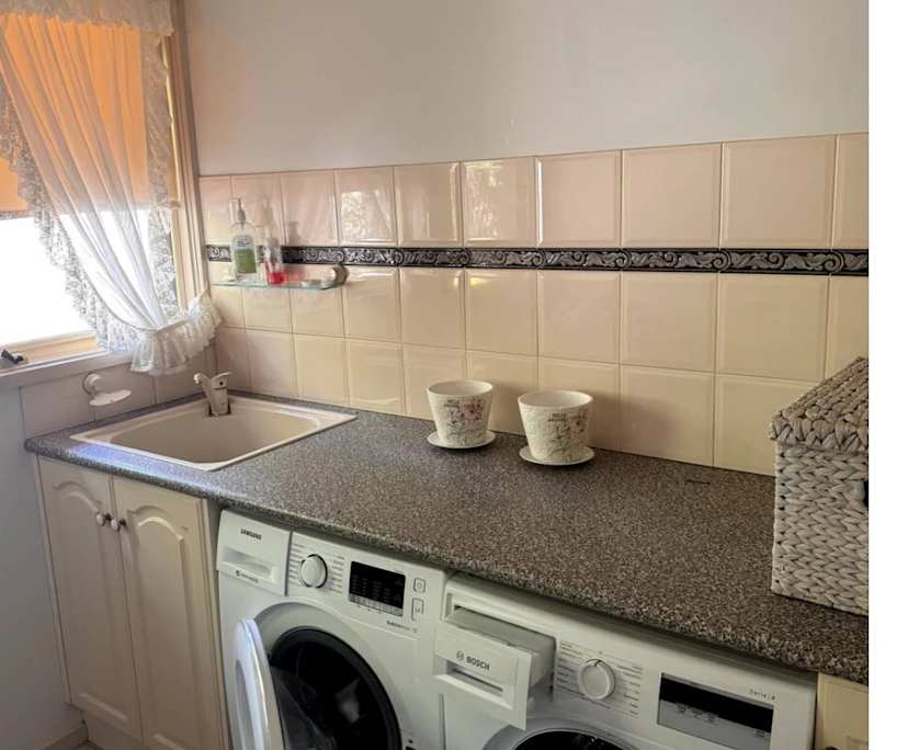 $250, Share-house, 4 bathrooms, Flora Hill VIC 3550