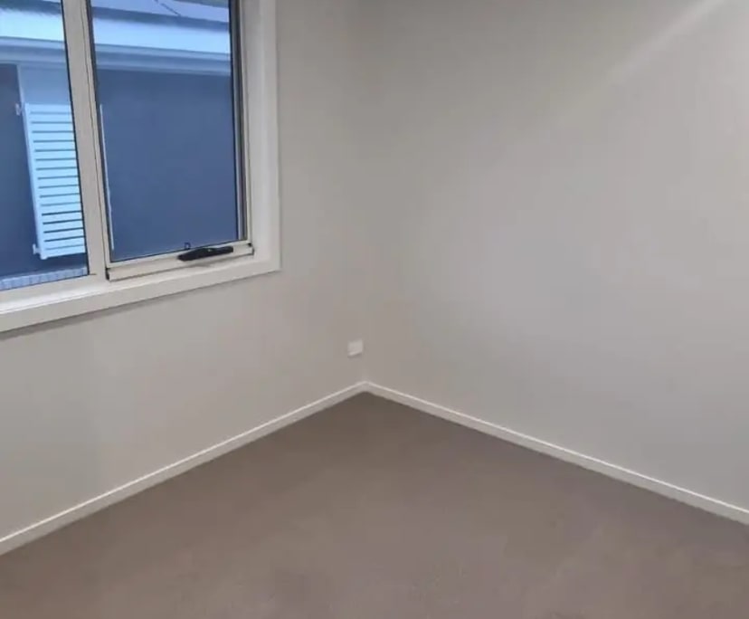 $350, Whole-property, 4 bathrooms, Springfield QLD 4300