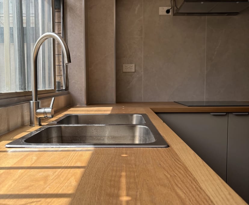 $300, Share-house, 3 bathrooms, Highgate Hill QLD 4101