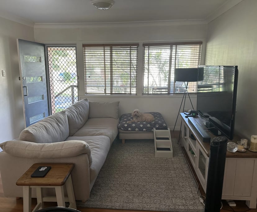 Room for Rent in Bardon, Brisbane 230, Flexible w...